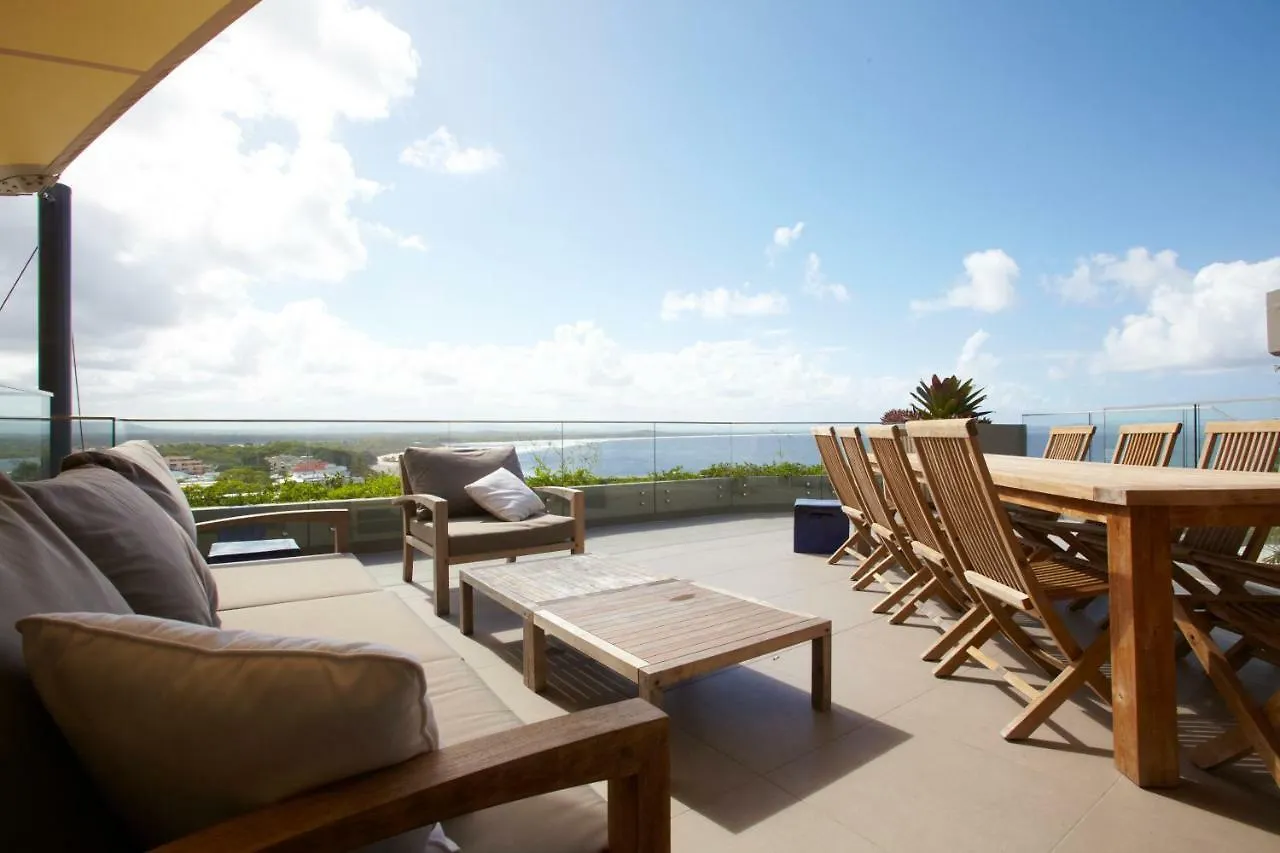 Hastings Park: Luxury Penthouse, Private Pool & Views Villa Noosa Heads Feriehus